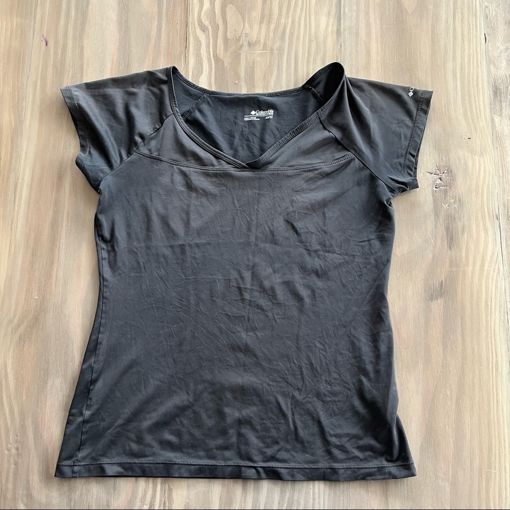 COLUMBIA Women’s Black Athletic short sleeved too fast dry moisture wicking  XS